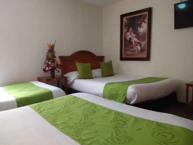 Standard Triple room