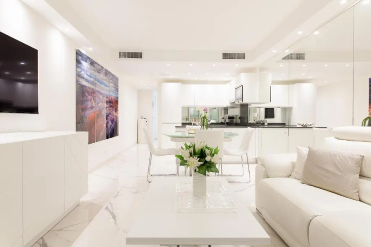 On la Croisette: New 2 Bedrooms with Sea View