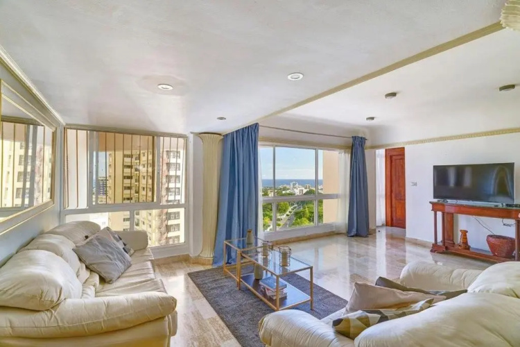3BR jacuzzi in the main BR 10fl oceanview SD