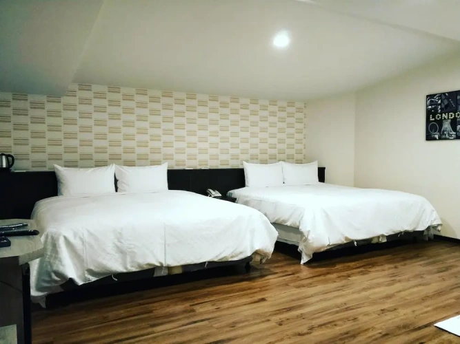 Classic Quadruple room