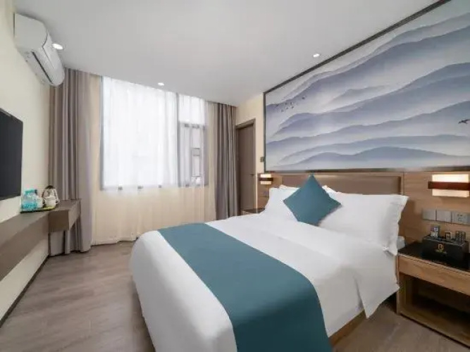 The Harbour Hotel