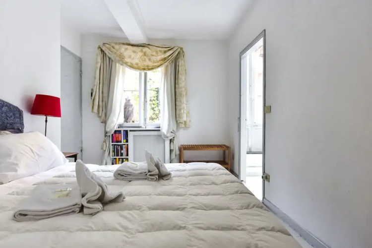 Monti Secret Garden Apartment