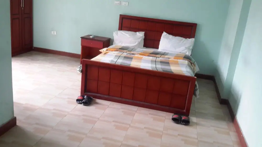 20/20 Guest House