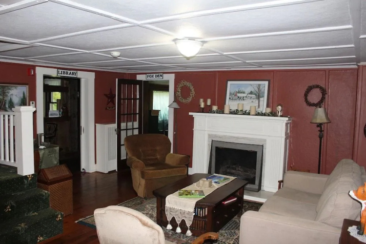 Fox Creek Inn LLC