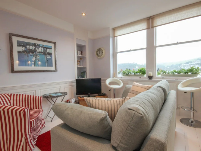32 Newcomen Road (Flat 1)