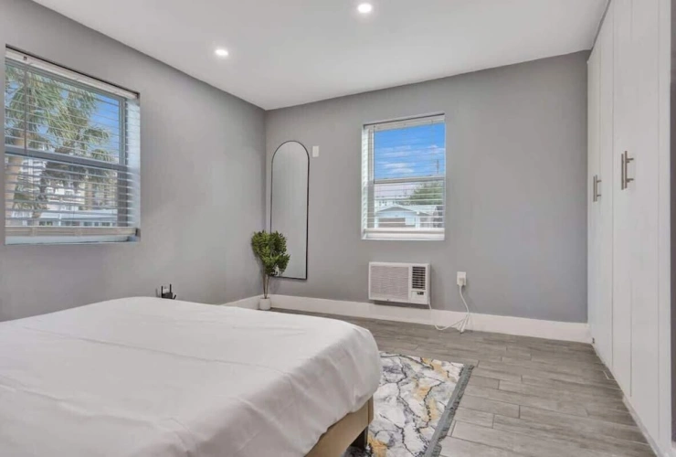 Comfort room