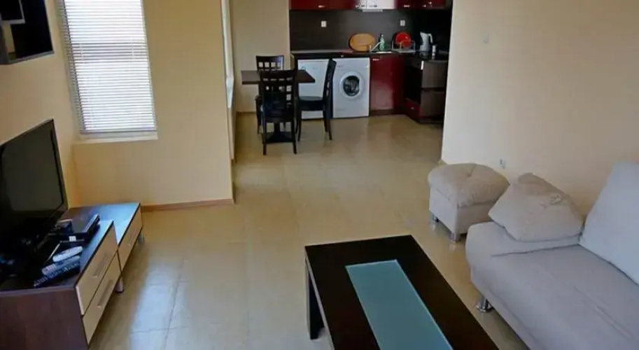 GT Aurelia 32 Apartment