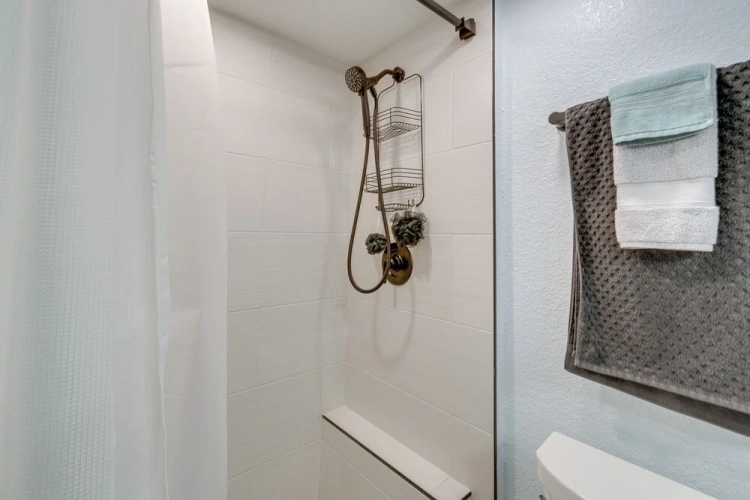 2 Bedrooms Cottage