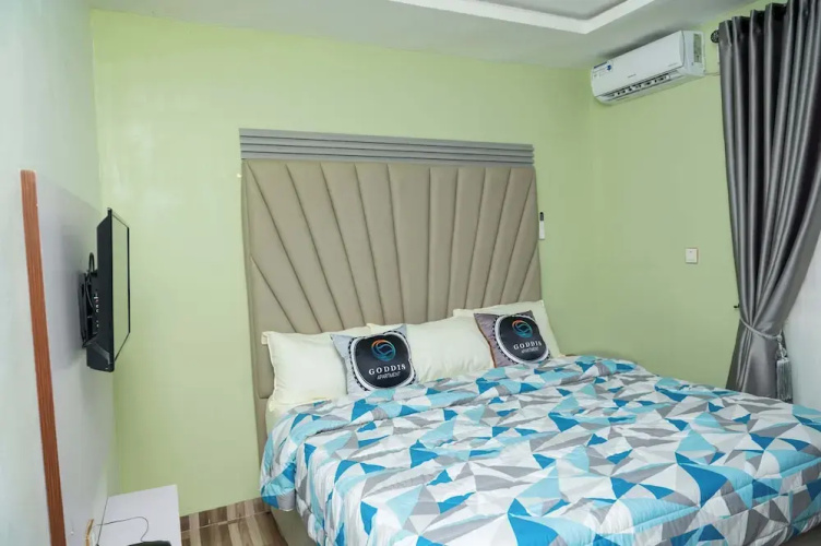 Goddis Apartments Ajah