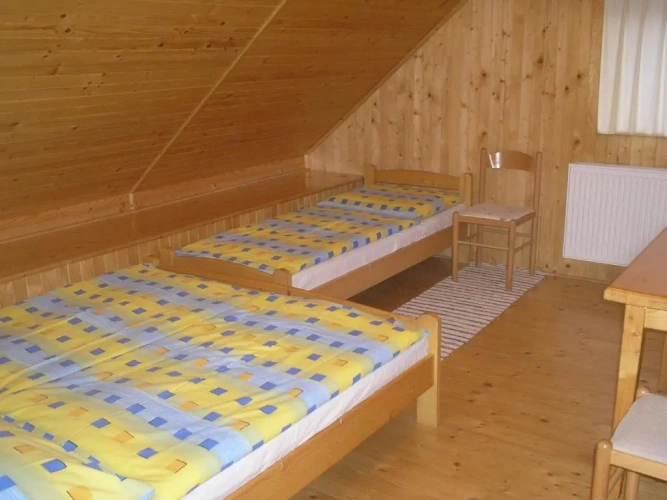 3 Bedrooms Attic Apartment
