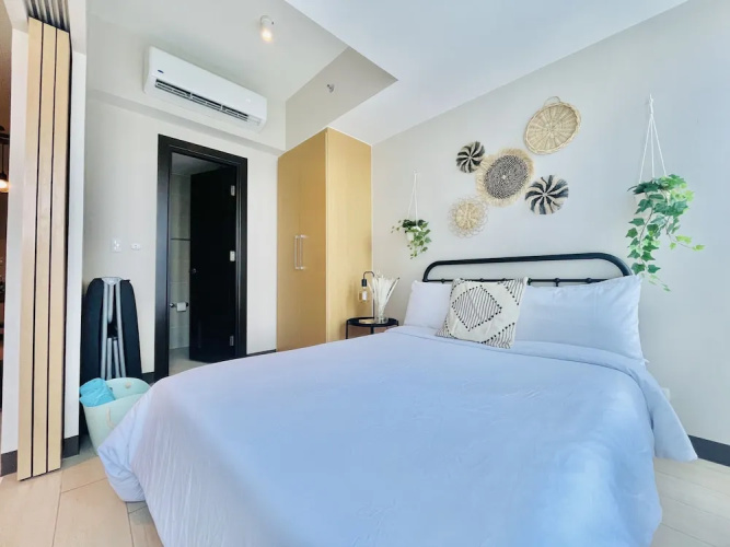 Uptown Parksuites 1