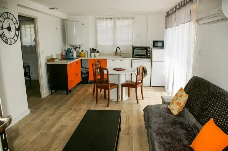 1 Bedroom Apartment