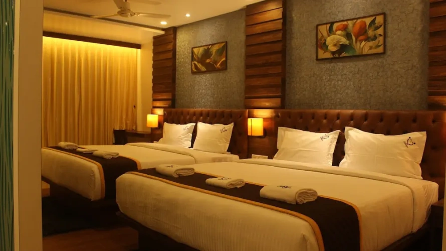 1 Bedroom Standard Family room with balcony and with sea view