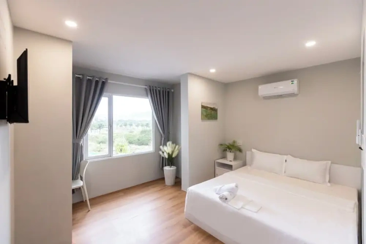 Standard Double room with city view