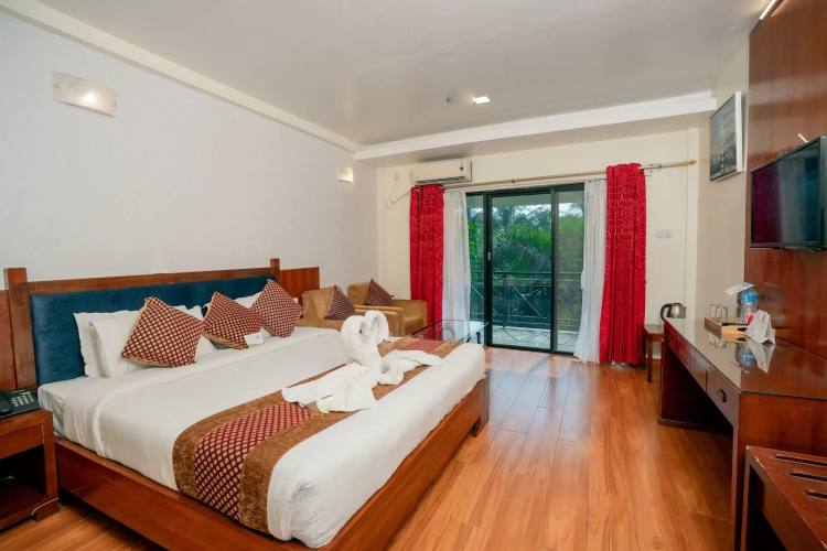 Hotel Jungle Crown