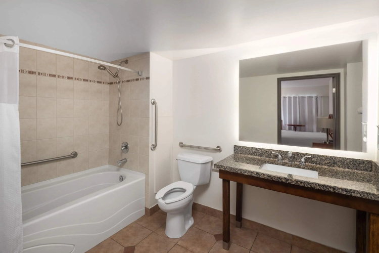 Ramada by Wyndham Campbell River photo 10
