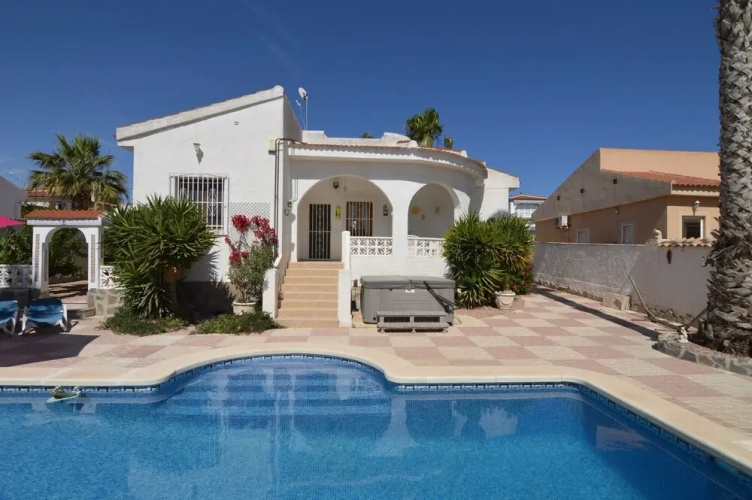 Modern Villa in Rojales with Private Pool