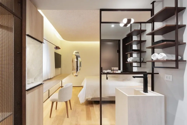 Superior Triple room