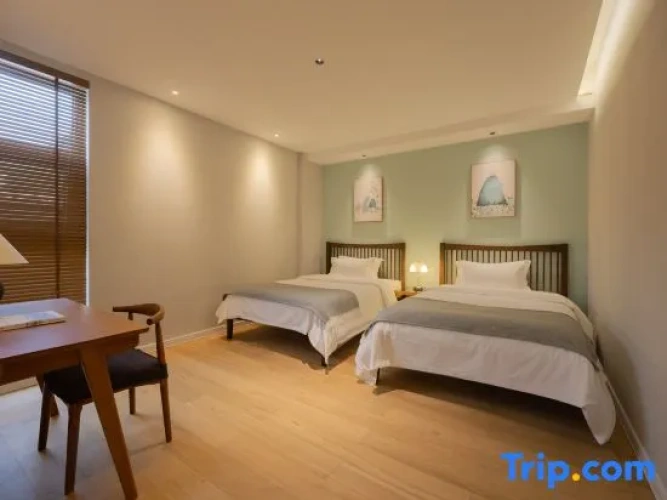 Standard Twin Family room