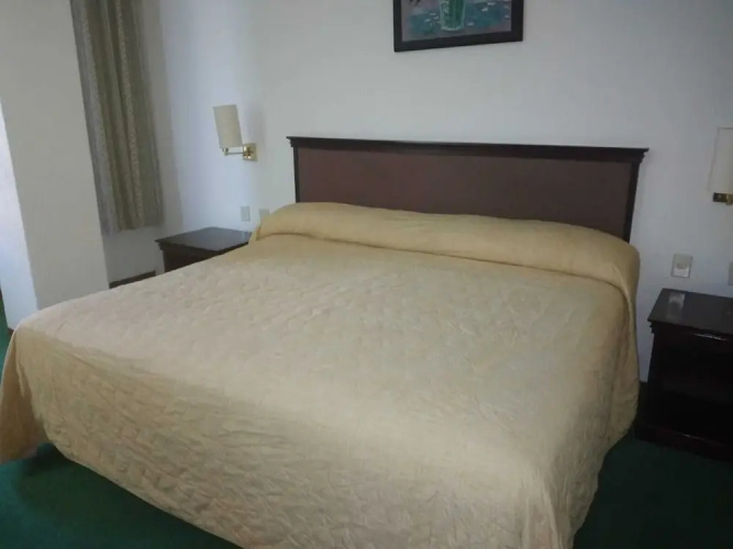 Hotel Arroyo Express