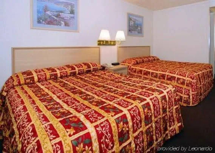 Econo Lodge Austintown