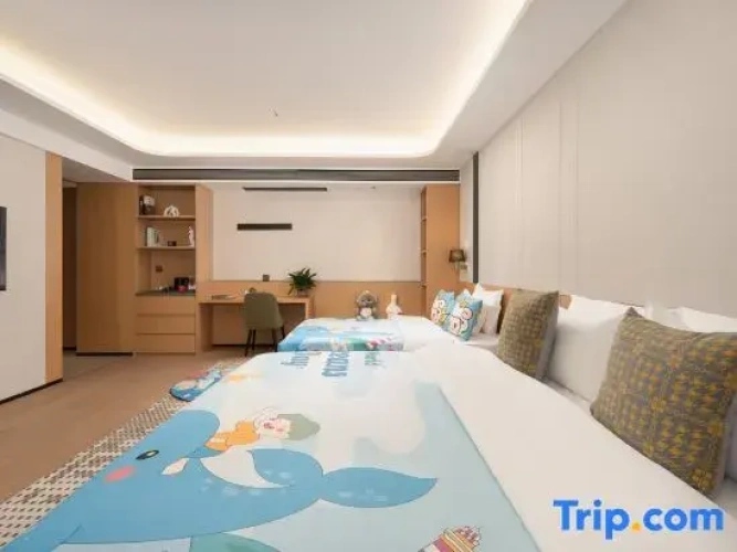 Deluxe Family Suite