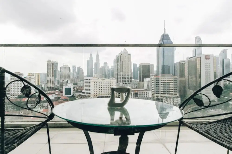 Grand Suite with Sky Pool