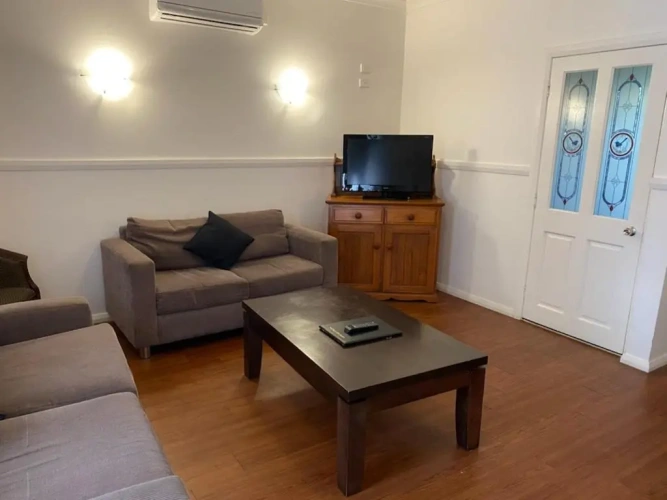 3 Bedrooms Apartment