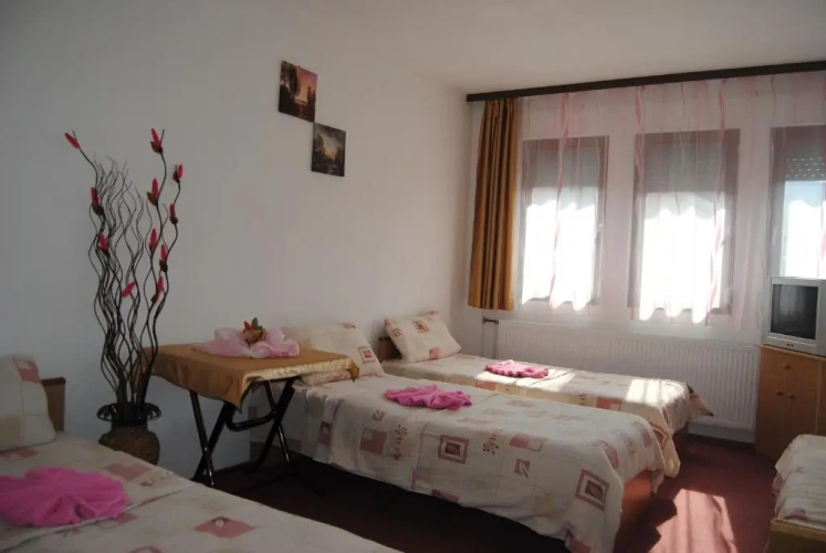 Standard Quadruple room with balcony