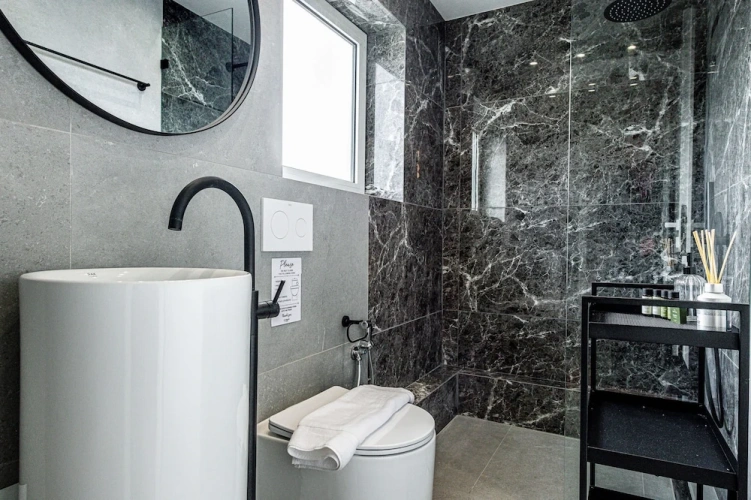 Luxury Apartment