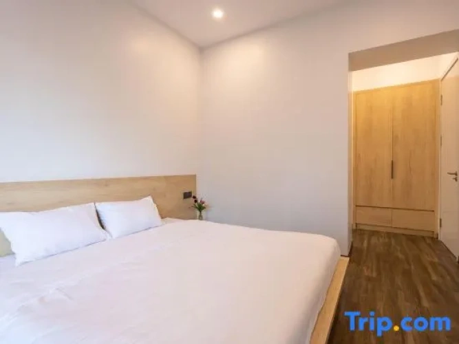 3 Bedrooms Apartment