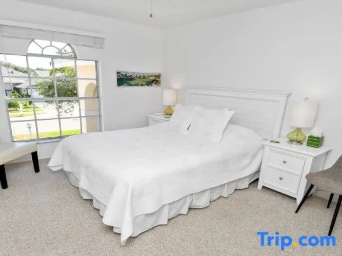 4 Bedrooms Villa