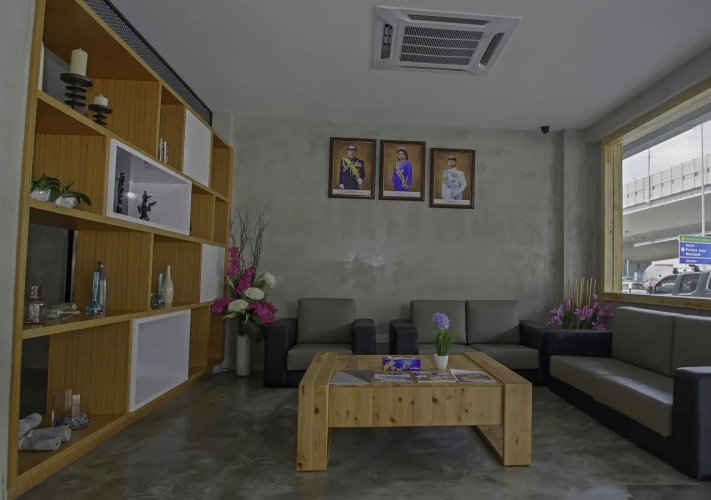 Insta Hotel