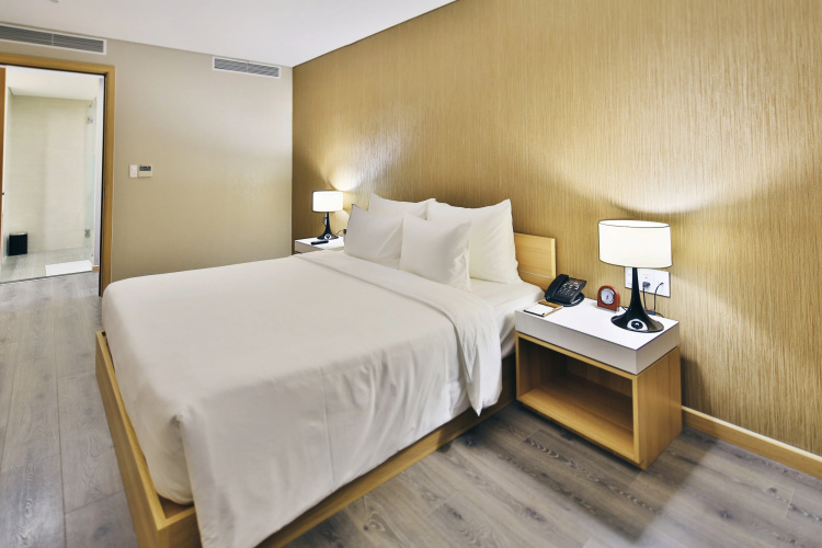 Zen Diamond Suites Hotel