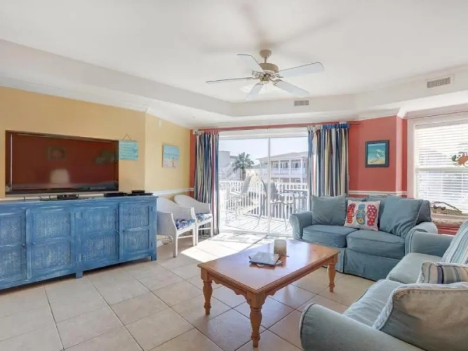 3 Bedrooms Apartment