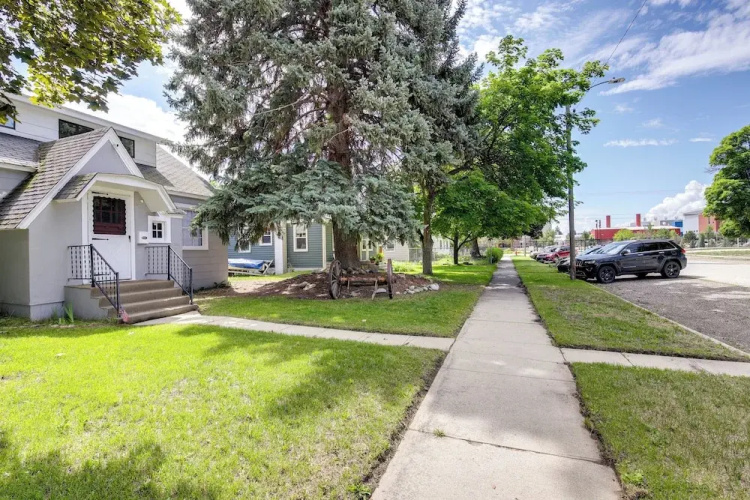 Charming Hamilton Hideaway: Half-mi to Main St!