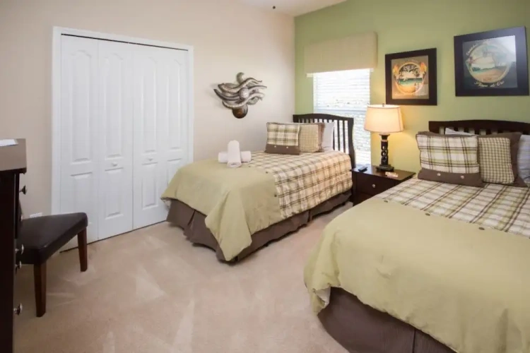 4 Bedrooms Cottage
