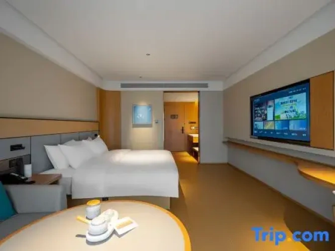 Standard Double room with city view