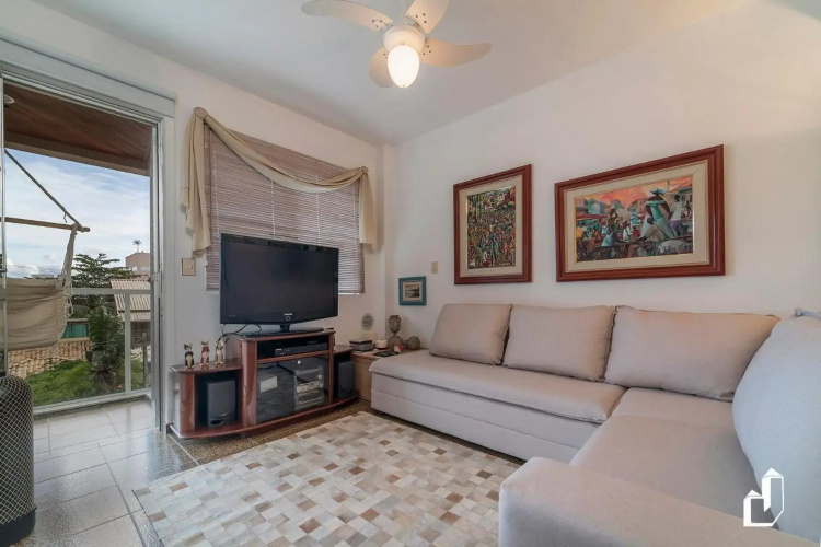 Apartamento com 02 dormitórios