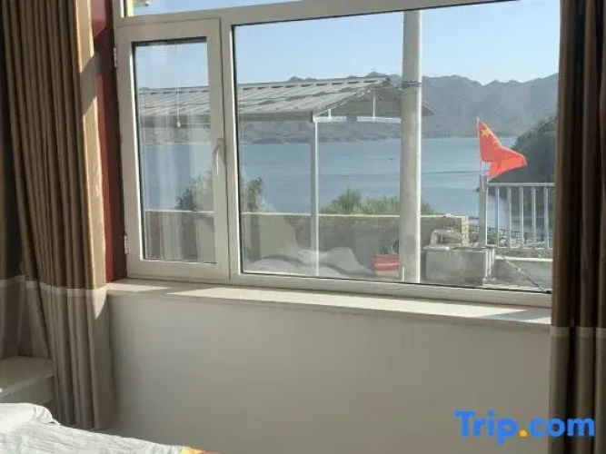 Jinghu Homestay