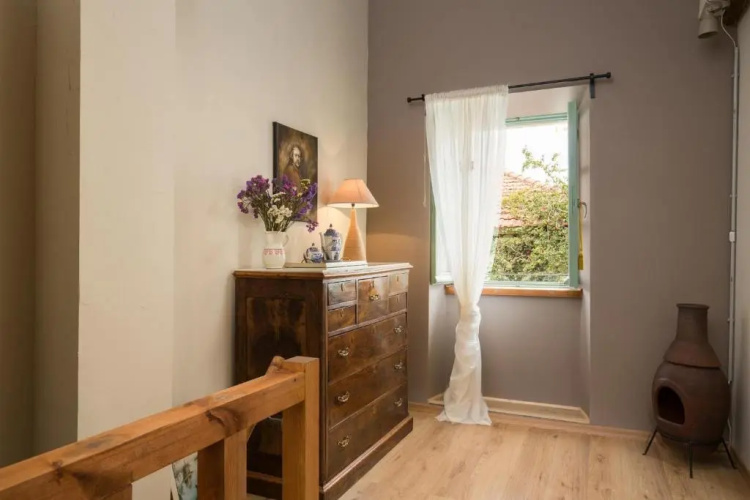 Family House 1800 Chlomos