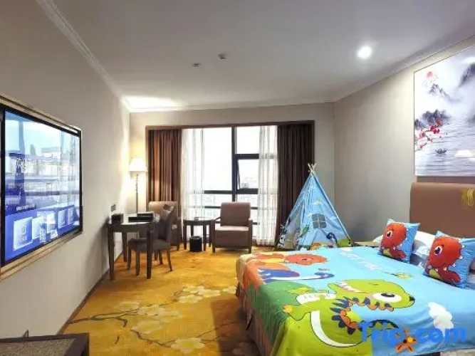 Standard Double Family room with view