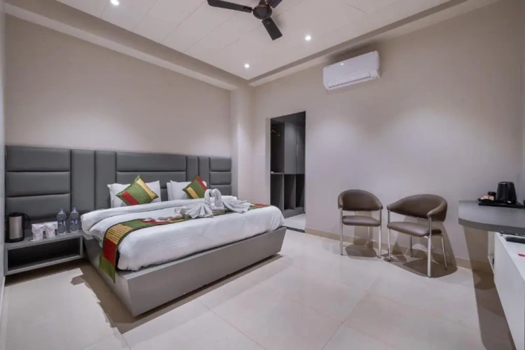 Deluxe Suite
