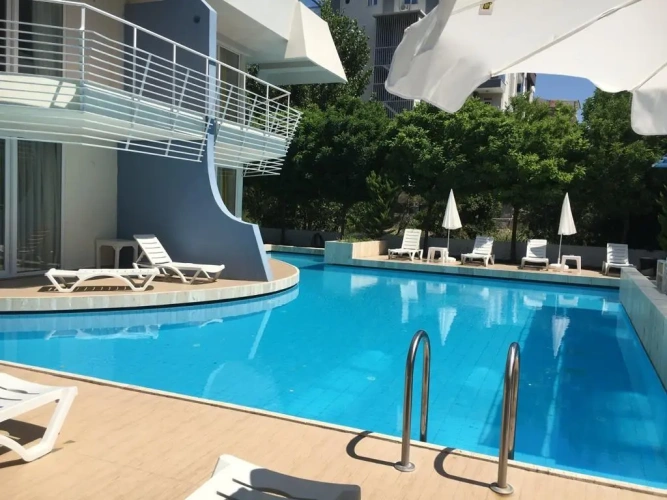Deluxe Single Suite