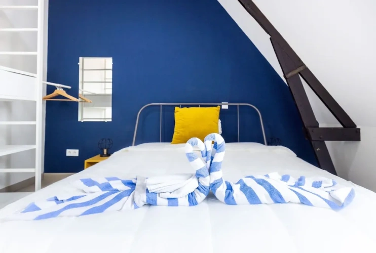 2 Bedrooms Apartment with city view