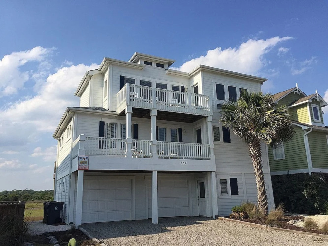 The White - 3 Br Home