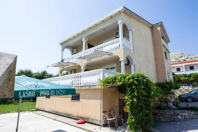 1 Bedroom Apartment with balcony and with sea view