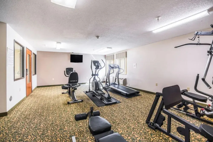 Home Towne Suites O'Fallon