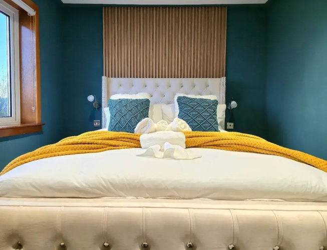 Quirky 2-Bed with Free Parking
