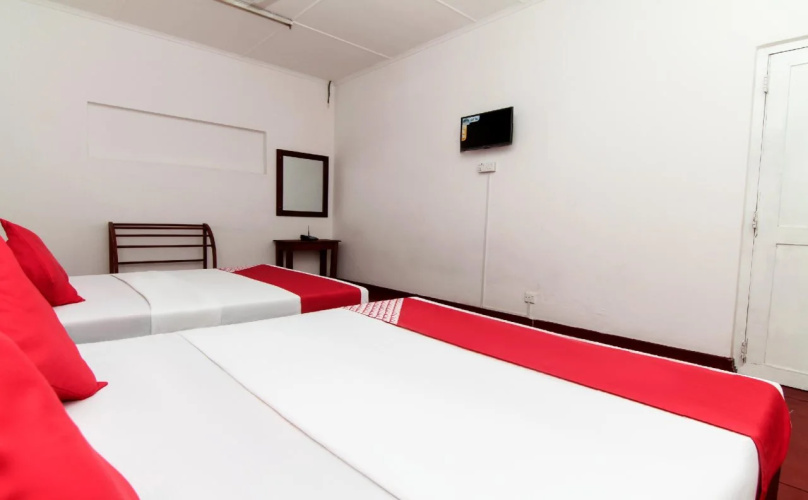 Hotel Bluemoon By OYO Rooms